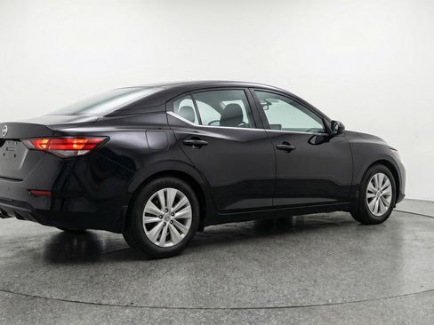Used 2025 Nissan Sentra S FWD image 9