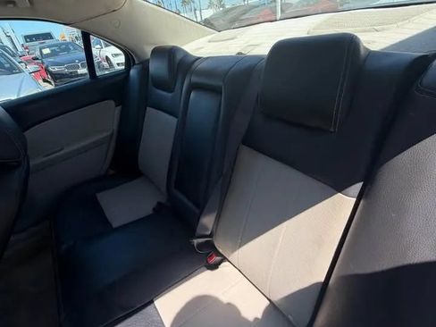 Used 2009 Mercury Milan Premier FWD image 9