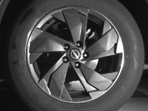 Used 2025 Nissan Rogue SV image 14
