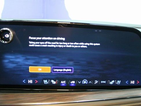 New 2025 Chevrolet Suburban Premier w/ Sun And Tow Package image 28