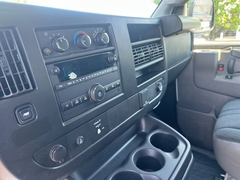 Used 2023 GMC Savana 2500 w/ Driver Convenience Package image 6