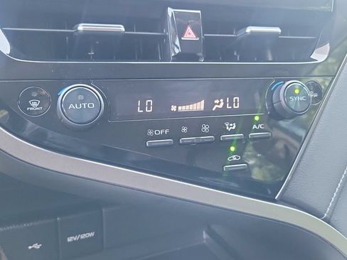 Certified 2023 Toyota Camry SE FWD image 15