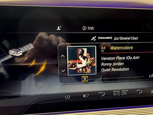 Used 2018 Mercedes-Benz S 560 Sedan image 33