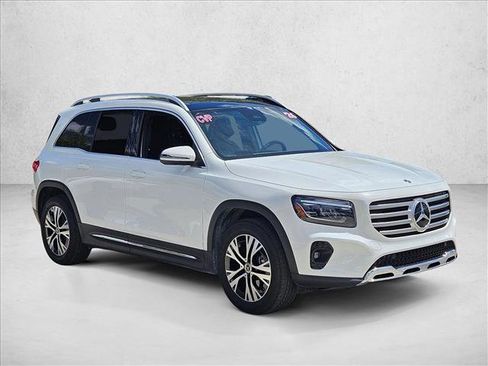 Used 2026 Mercedes-Benz GLB 250 image 3