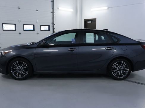 Used 2023 Kia Forte GT-Line FWD image 4