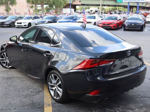Used 2019 Lexus IS 300 RWD image 5