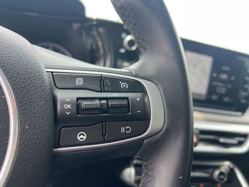 Used 2023 Kia K5 EX image 21