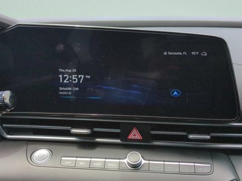 Used 2021 Hyundai Elantra SEL FWD image 15