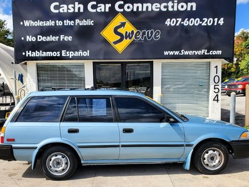 Used 1990 Toyota Corolla Deluxe image 6