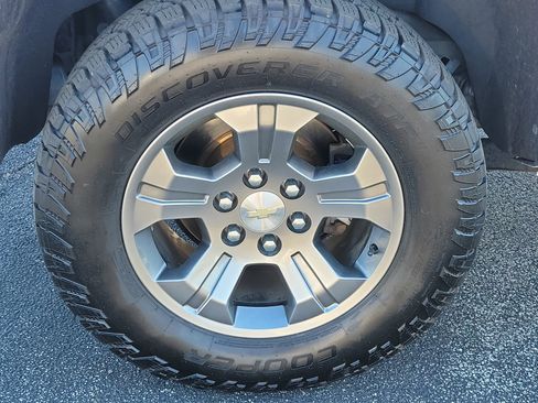 Used 2018 Chevrolet Tahoe LT w/ Off-Road Package image 7