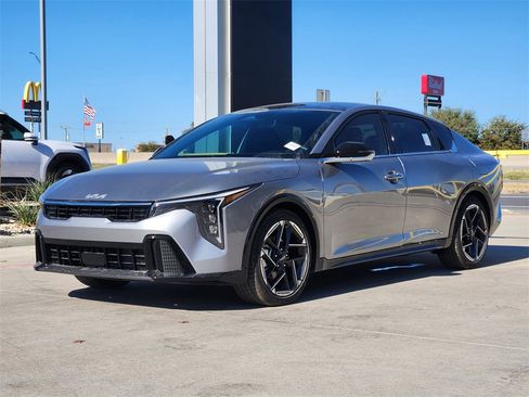 New 2025 Kia K4 GT-Line image 2