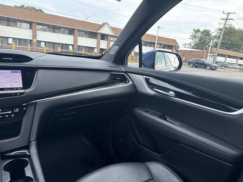 Certified 2024 Cadillac XT5 Premium Luxury AWD/4WD image 34