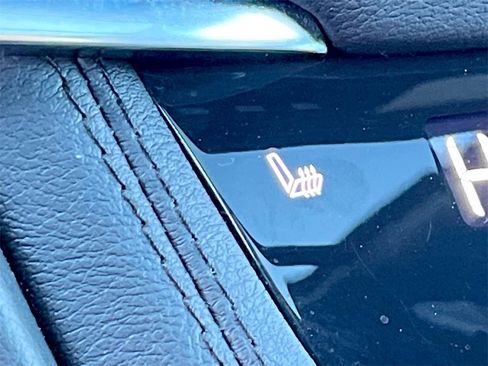 Certified 2025 Cadillac XT5 Premium Luxury image 20