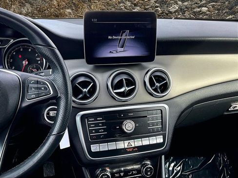 Used 2019 Mercedes-Benz GLA 250 4MATIC image 6