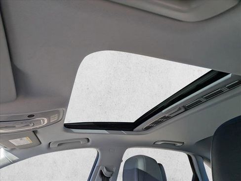 Used 2017 Audi A4 2.0T Premium image 17