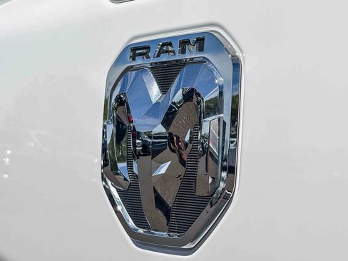 Used 2021 RAM 1500 Big Horn image 9