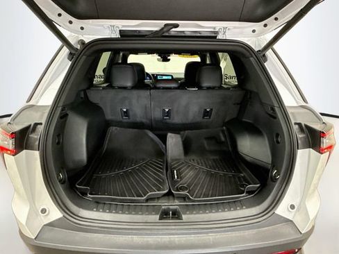 Used 2025 Chevrolet Equinox RS w/ Safety and Technology Package AWD/4WD image 28