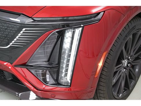 New 2026 Cadillac Lyriq V w/ Exterior Carbon Fiber Package image 9