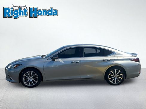 Used 2021 Lexus ES 300h w/ Premium Package FWD image 3