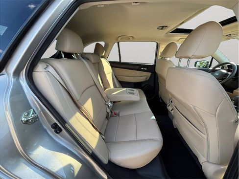 Used 2019 Subaru Outback 2.5i Limited AWD/4WD image 42
