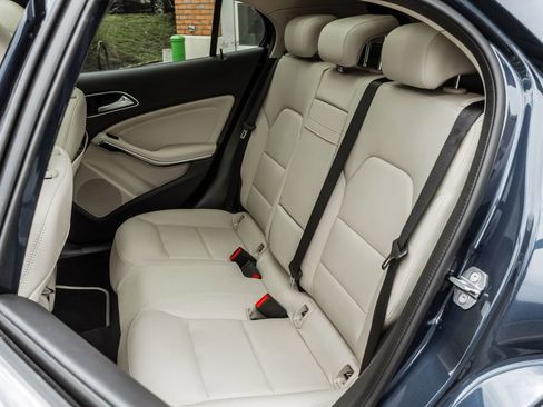 Used 2020 Mercedes-Benz GLA 250 4MATIC image 25