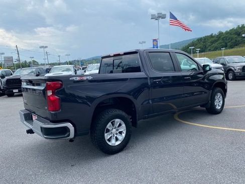 Used 2024 Chevrolet Silverado 1500 LT w/ Convenience Package II AWD/4WD image 5