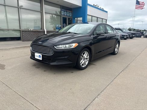 Used 2014 Ford Fusion SE FWD image 1