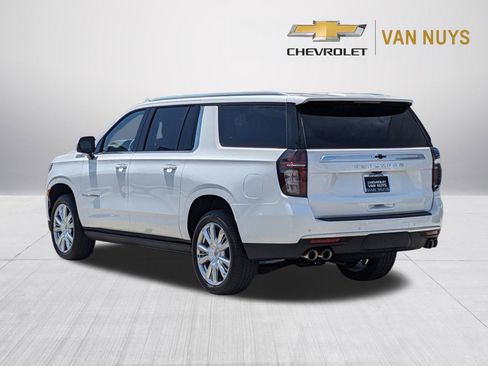 New 2023 Chevrolet Suburban High Country RWD image 4