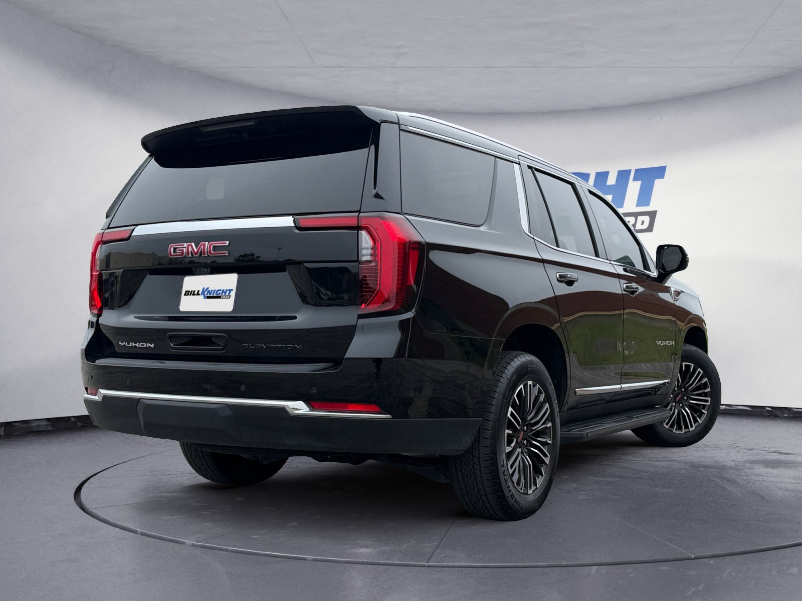 Used 2025 GMC Yukon Elevation w/ Elevation Premium Package AWD/4WD image 5