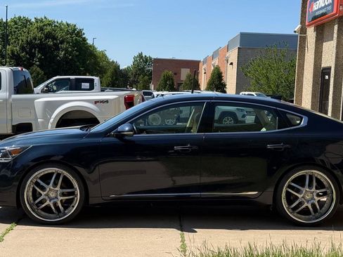 Used 2018 Kia Cadenza Technology FWD image 4