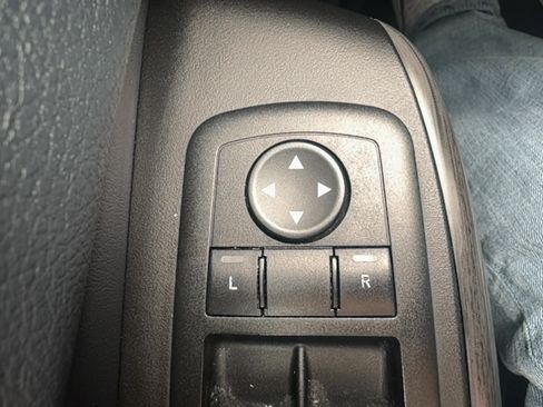 Used 2014 Jeep Cherokee Limited AWD/4WD image 18