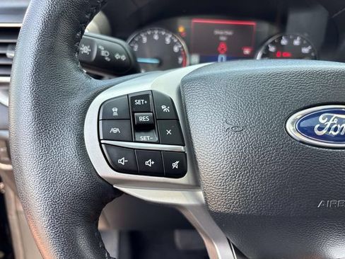 Certified 2023 Ford Explorer XLT w/ Equipment Group 202A AWD/4WD image 31
