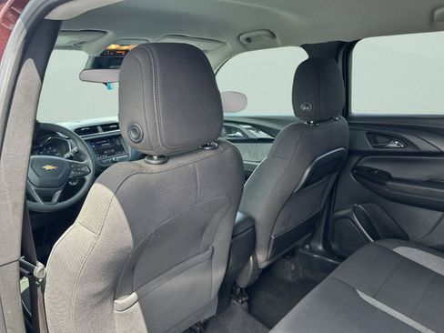 Used 2022 Chevrolet TrailBlazer LT AWD/4WD image 12