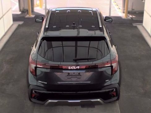 Certified 2025 Kia Seltos SX w/ SX Sunroof Package AWD/4WD image 4