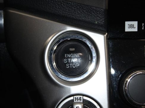 Used 2013 Toyota Land Cruiser AWD/4WD image 52