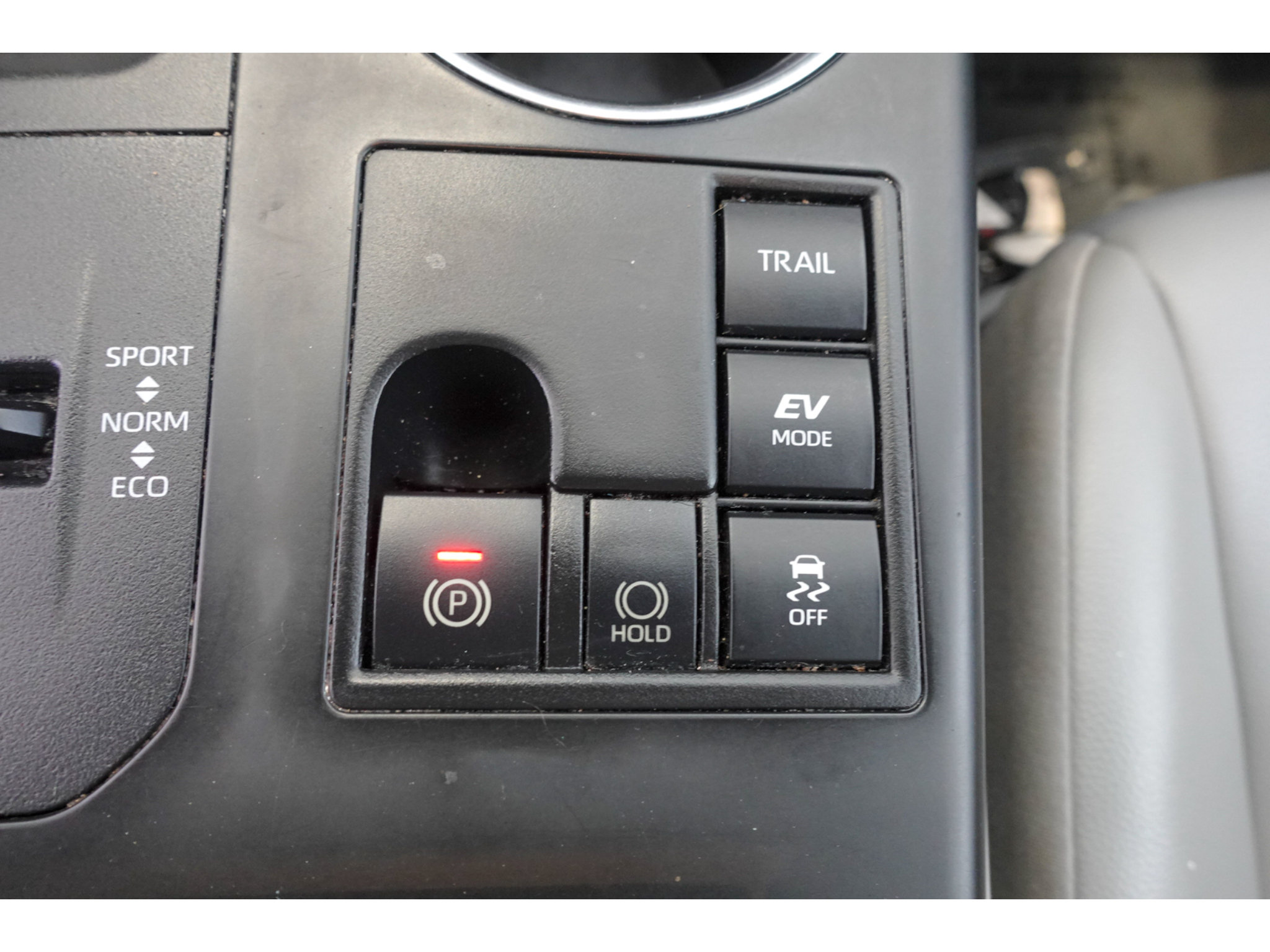Used 2023 Toyota Highlander XLE w/ Protection Package #3 (TMS) AWD/4WD image 21