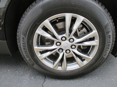 Used 2020 Cadillac XT5 Premium Luxury FWD image 7
