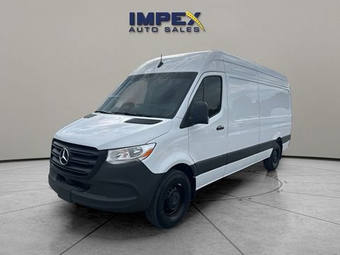 Used 2025 Mercedes-Benz Sprinter 2500 image 1