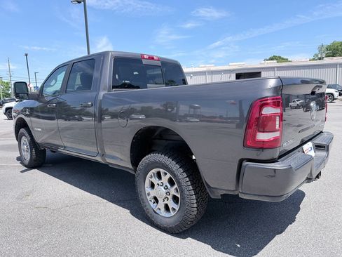 Used 2024 RAM 2500 Laramie AWD/4WD image 7