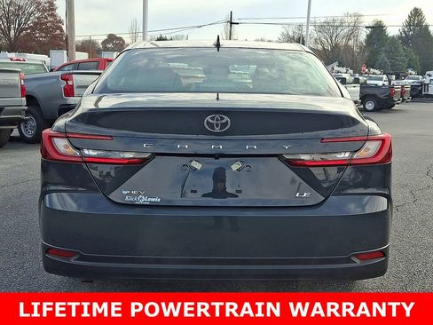 Used 2025 Toyota Camry LE image 5