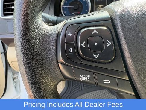 Used 2017 Toyota Camry LE FWD image 13