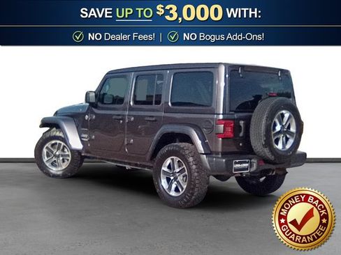 Used 2018 Jeep Wrangler Unlimited Sahara AWD/4WD image 4
