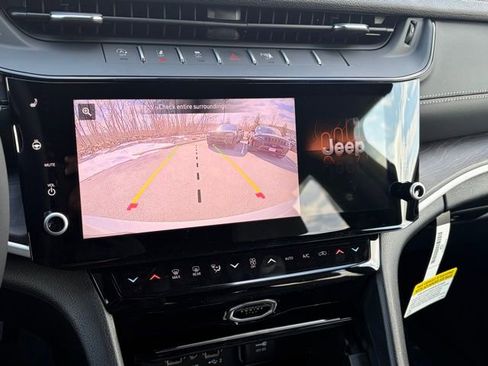 New 2026 Jeep Grand Cherokee Limited image 29