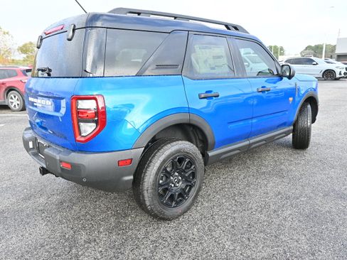 New 2025 Ford Bronco Sport Badlands image 2