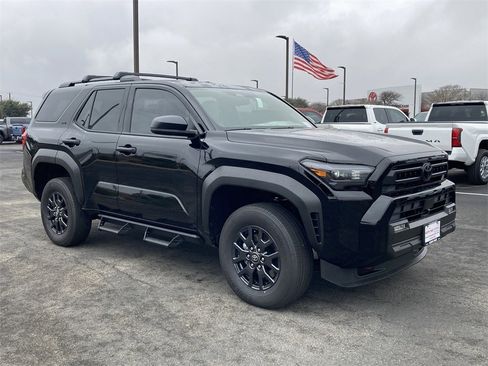 New 2026 Toyota 4Runner SR5 image 3