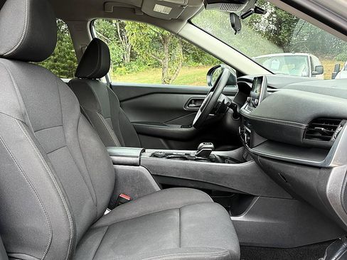 Used 2024 Nissan Rogue S AWD/4WD image 13