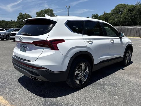 Used 2023 Hyundai Santa Fe SE FWD image 5