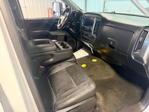 Used 2017 Chevrolet Silverado 1500 LT w/ Max Trailering Package AWD/4WD image 11