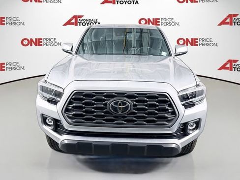 Certified 2022 Toyota Tacoma TRD Off-Road w/ TRD Premium Off Road Package AWD/4WD image 3