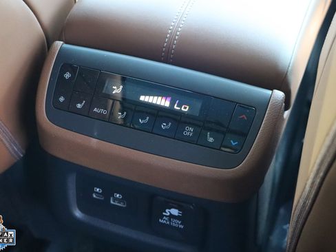 Used 2024 Nissan Pathfinder Platinum w/ Lighting Package (N92) AWD/4WD image 29